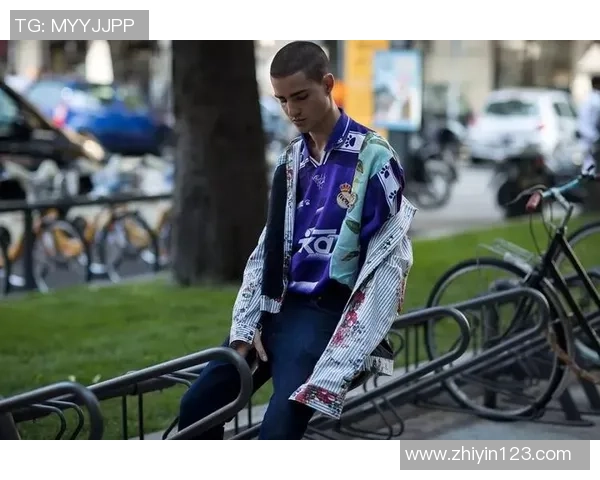 足球明星潮流入场秀展现时尚魅力与竞技精神的完美结合 足球明星潮流入场秀展现时尚魅力与竞技精神的完美结合