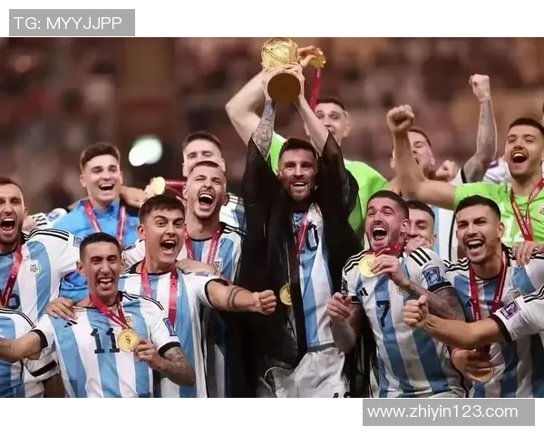 足球明星球王级别的传奇人生与辉煌成就探秘 足球明星球王级别的传奇人生与辉煌成就探秘